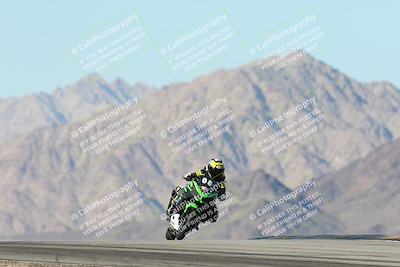 media/Dec-01-2025-Moto Forza (Mon) [[2daa91e15f]]/3-Beginner Group/Session 4 Turn 9/